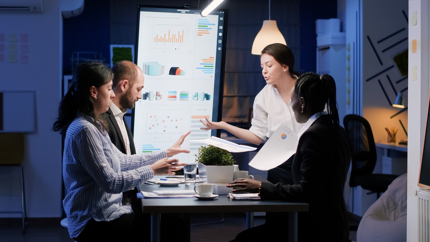 Business people discussion